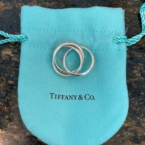 Tiffany & Co. Silver Interlocking Circles Ring - Size 4.5/5
